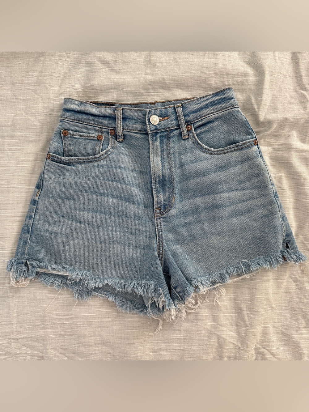 American Eagle Highest Rise ‘90s Boyfriend Short